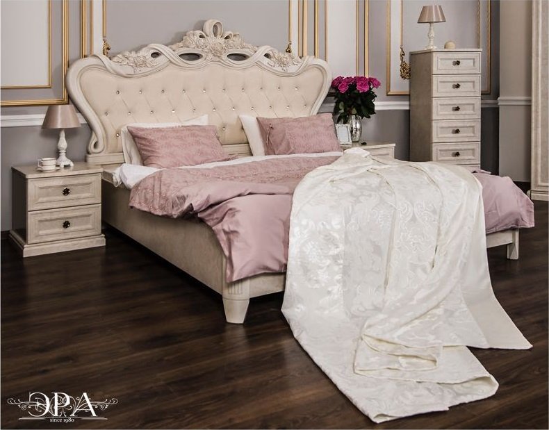 Кровать  с мягким изголовьем  1800х2000