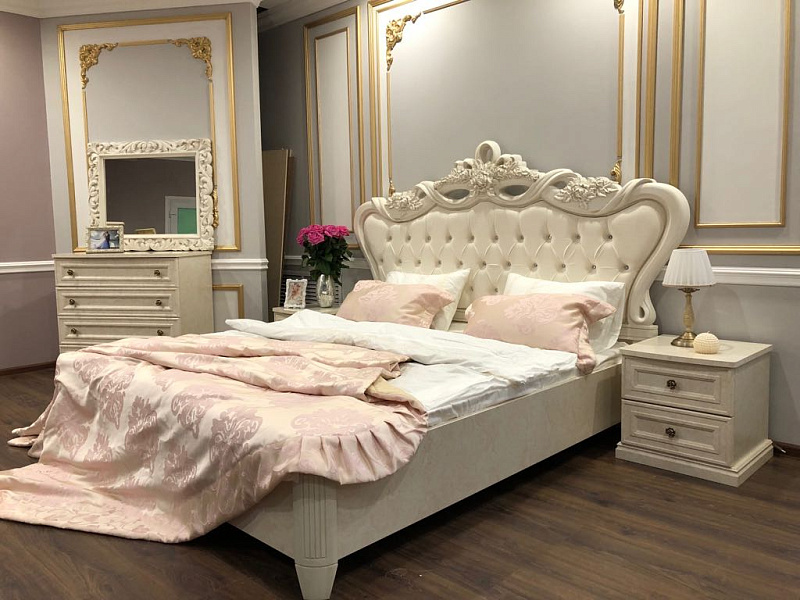 Кровать с мягким изголовьем 1600х2000 