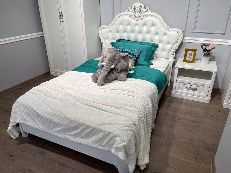 Кровать 1200 с мягким изголовьем из экокожи 