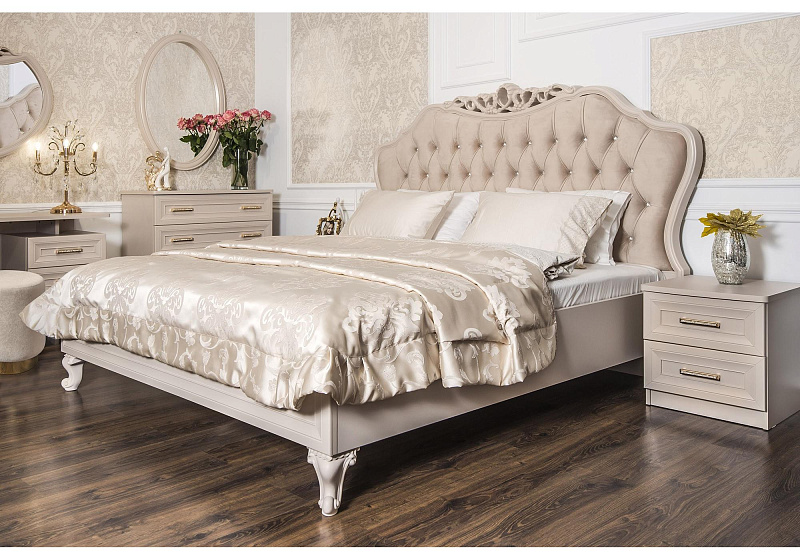 Кровать 1800 с мягким изголовьем 